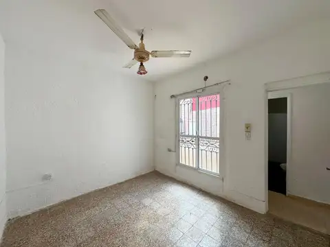 Casa en Alquiler con 1 cochera