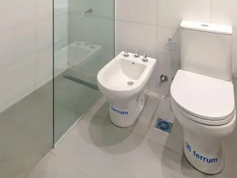 Casa 7 ambientes con 4 baños