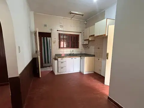 Depto Tipo Casa en Alquiler en Pablo Podesta, $ 600.000