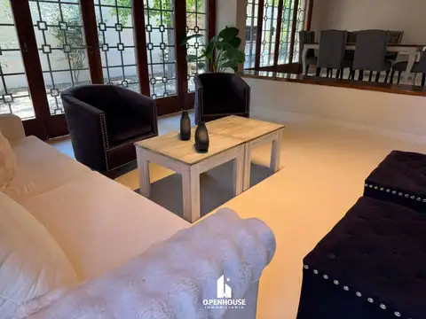 Casa en Venta con 1 cochera