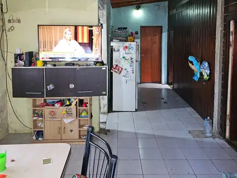 VENTA CASA EN MERLO MULTI-FAMILIAR, DE 3 AMBIENTES + DEPARTAMENTO MONOAMBIENTE