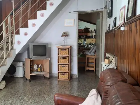 CASA EN VENTA 6 AMB MULTIFAMILIAR+PH+JARDIN+PATIO