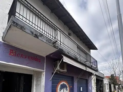 LOCAL COMERCIAL + PH 4 AMBIENTES MONTE GRANDE