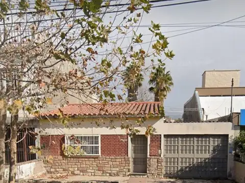 CASA EN PASO DE LOS ANDES - GODOY CRUZ