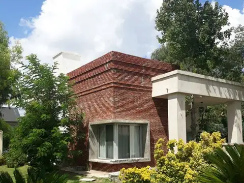 VENTA CASA 6 amb. GOLF COUNTRY CLUB CHASCOMÚS.