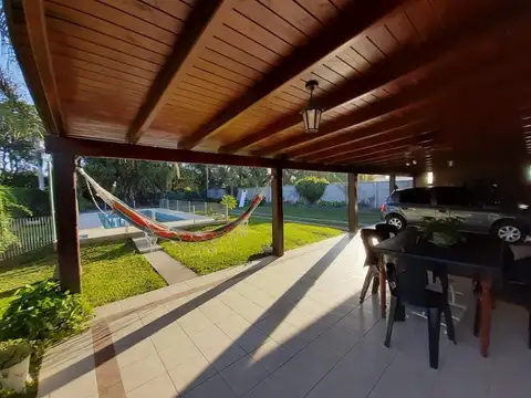 Los Robles y Los Inmigrantes