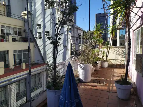 Oficina 4 ambientes con 2 baños