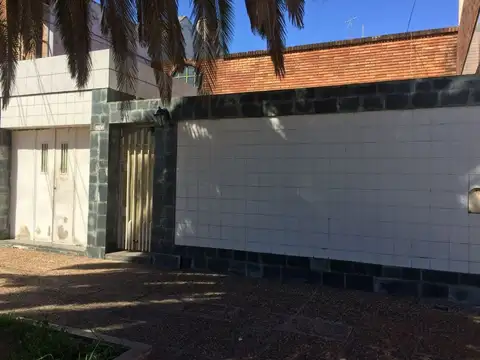 Venta Casa 4 ambientes en Velez Sarsfield