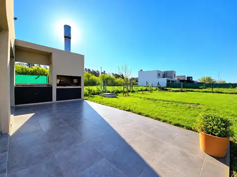VENTA · CASA  · FONDO NORTE · FUNES · DON MATEO