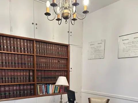 Oficina en Tribunales en venta
