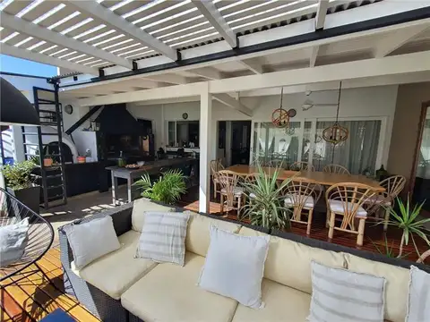 Casa en Venta de 5 dormitorios