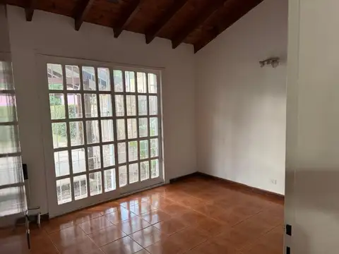 Casa en Alquiler al Oeste