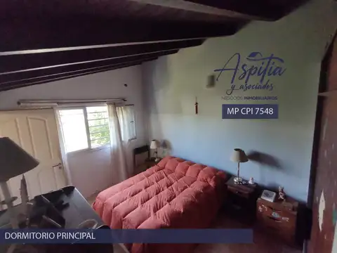 Casa 5 ambientes con 2 baños