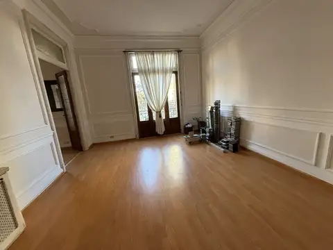 Departamento 6 ambientes con 3 baños