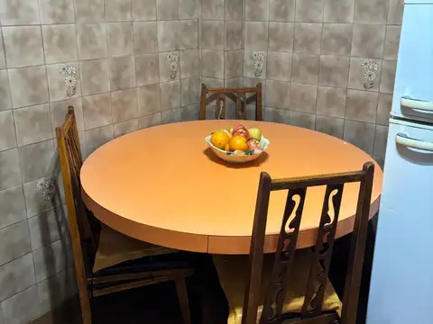 Casa 6 ambientes con 1 baño