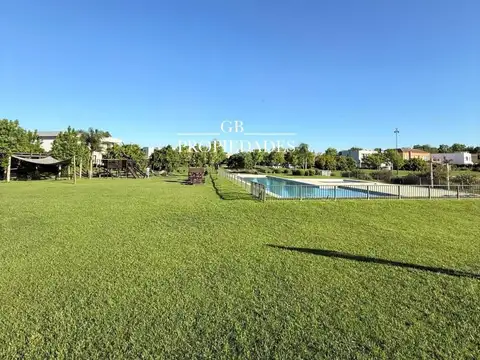 Ayres Plaza 800