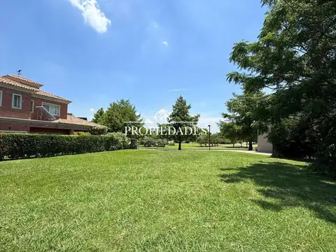 Terreno en Venta en Ayres Plaza, USD 200.000