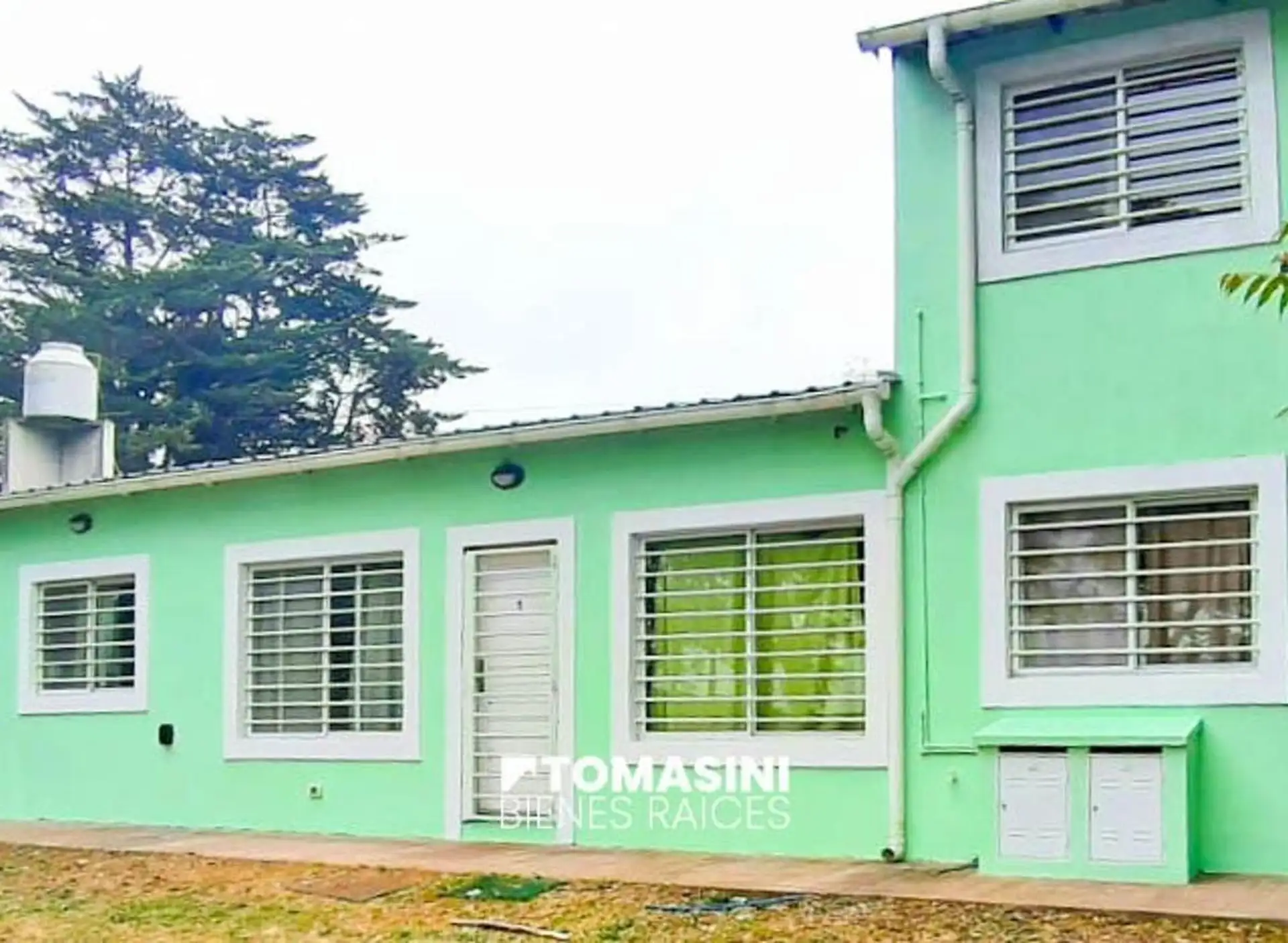 Casa + dos monoambientes individuales totalmente separados