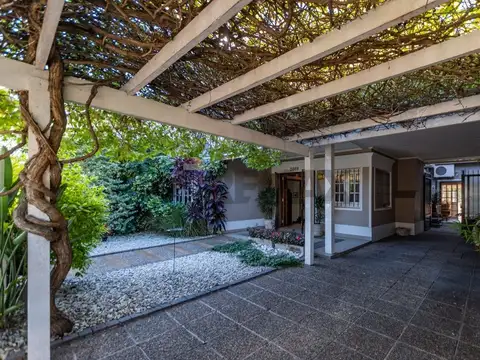 Casa en Venta en Castelar, USD 300.000