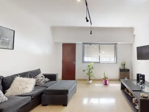 Calle 64 entre 1 y 2 300