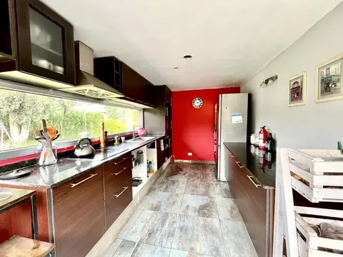 Casa en Venta en La Caleta, USD 140.000