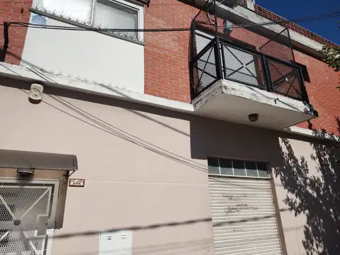 Depto Tipo Casa en Venta 44 años