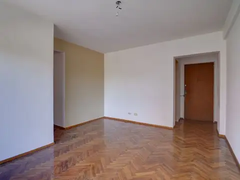 Venta Departamento 3 Ambientes con Balcón en Boedo
