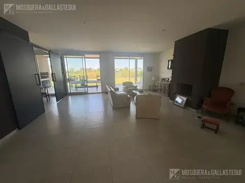 Casa en Alquiler en San Matias, USD 1.800