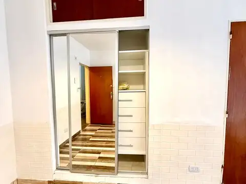 Departamento en Alquiler en La Lucila, $ 550.000