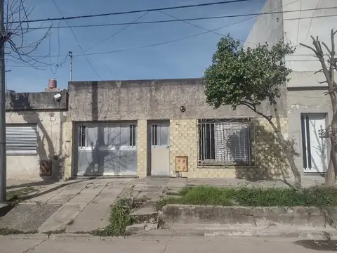 CASA A REFACCIONAR EN BARRIO GUADALUPE OESTE