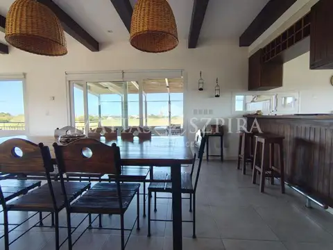 Casa en Venta en Miramar, USD 330.000