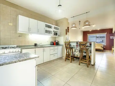 Depto Tipo Casa en Venta 8 años