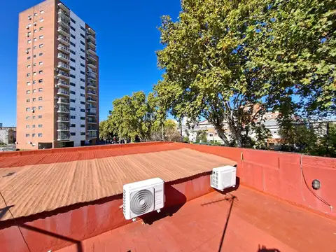 Lote 165 m2 x planta Gral Mitre altura maxima  12 m