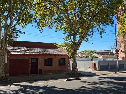 Lote 165 m2 x planta Gral Mitre altura maxima  12 m