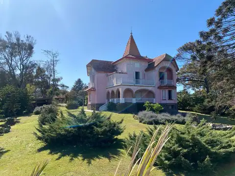 Casa en Venta de 5 dormitorios