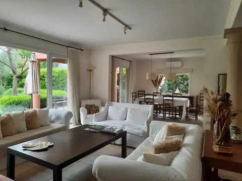 Casa en Alquiler Temporal de 4 dormitorios