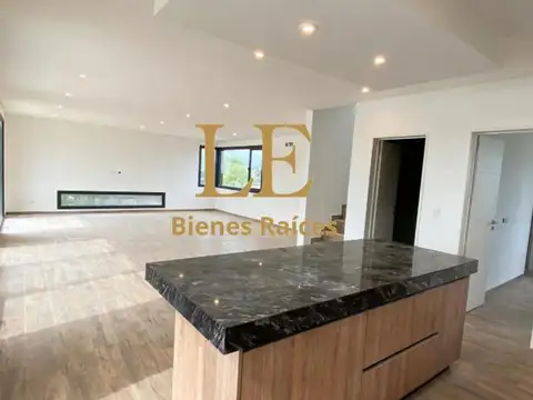 Casa en Venta al Noroeste