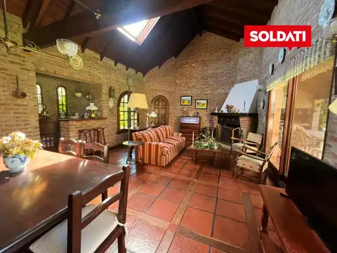 Casa en Venta con 1 cochera