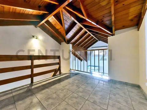 VENTA DUPLEX 4 AMBIENTES CON PATIO Y COCHERA EN MONTE GRANDE