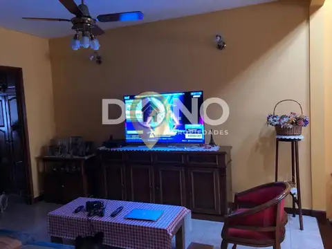 Casa 4 ambientes con 4 baños