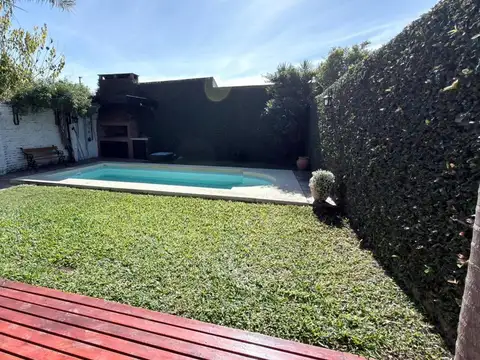 Casa en Venta con 1 cochera