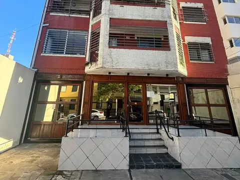 Departamento en venta de 2 Ambientes con cochera en Quilmes Centro, Apto crédito!