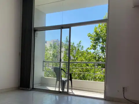 Venta | Flores | 2 Amb | Bacacay y Granaderos | Al frente con Balcón