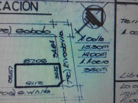 Venta Galpón 20 ambientes 9 oficinas en Munro C/m2 descubier