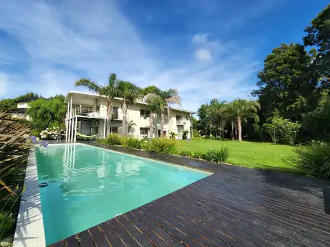 VENTA CASA 6 AMB EN  ISLA SANTA MONICA - TIGRE