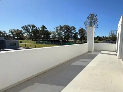 Gs Casa Venta Con Pileta Barrio Santa Elena