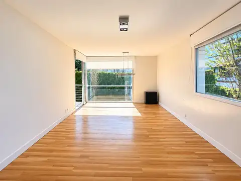 Departamento en Alquiler con 1 cocheras