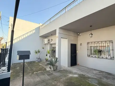 Venta casa 4 amb y monoambiente al fondo-Boulogne