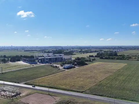 Avda .Damazo Valdez y Andres del Pozo