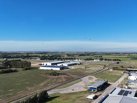 Avda .Damazo Valdez y Andres del Pozo